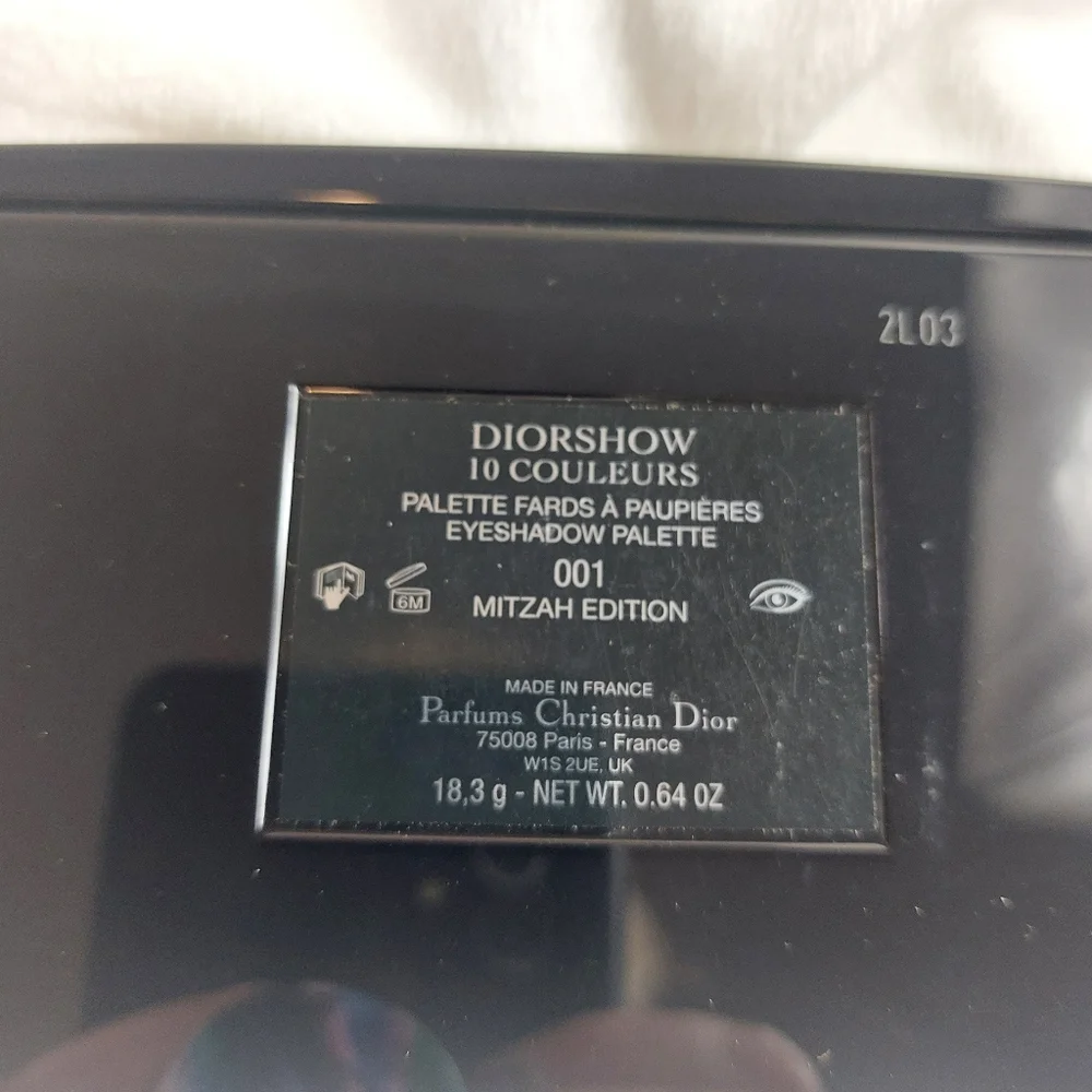 Limited edition brand new Mizah $130 Dior pallet